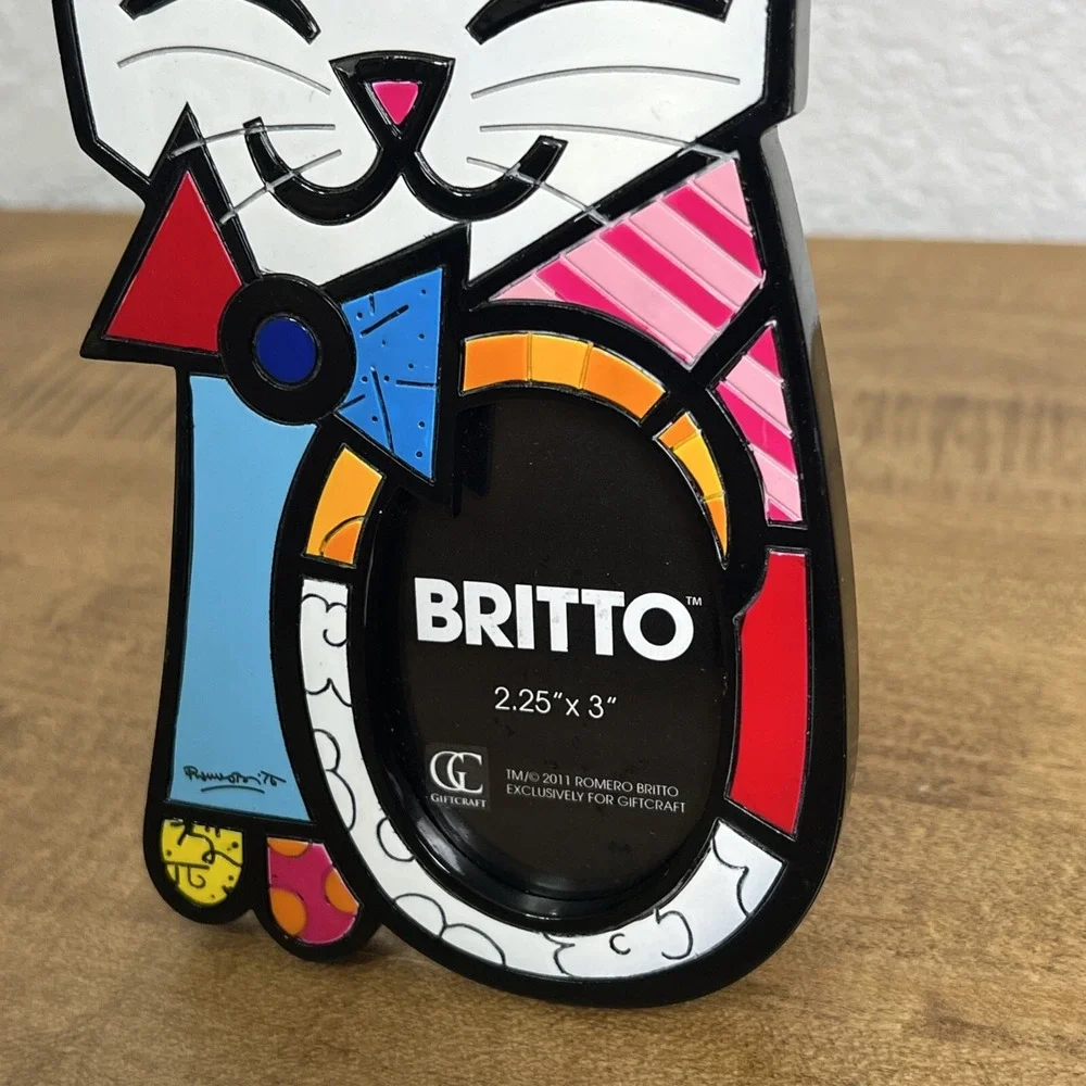 Romero Britto Fun Cat‎ Picture Frame Holds 2.25